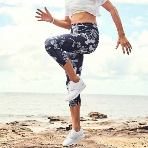 Athleta Floral Sonic Navy Leggings eh - Picture 2 of 16